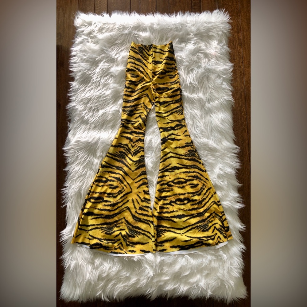 Cat O’ Nine Tails Tiger Spandex Bell Bottoms Pants Size Small 33” Inseam New